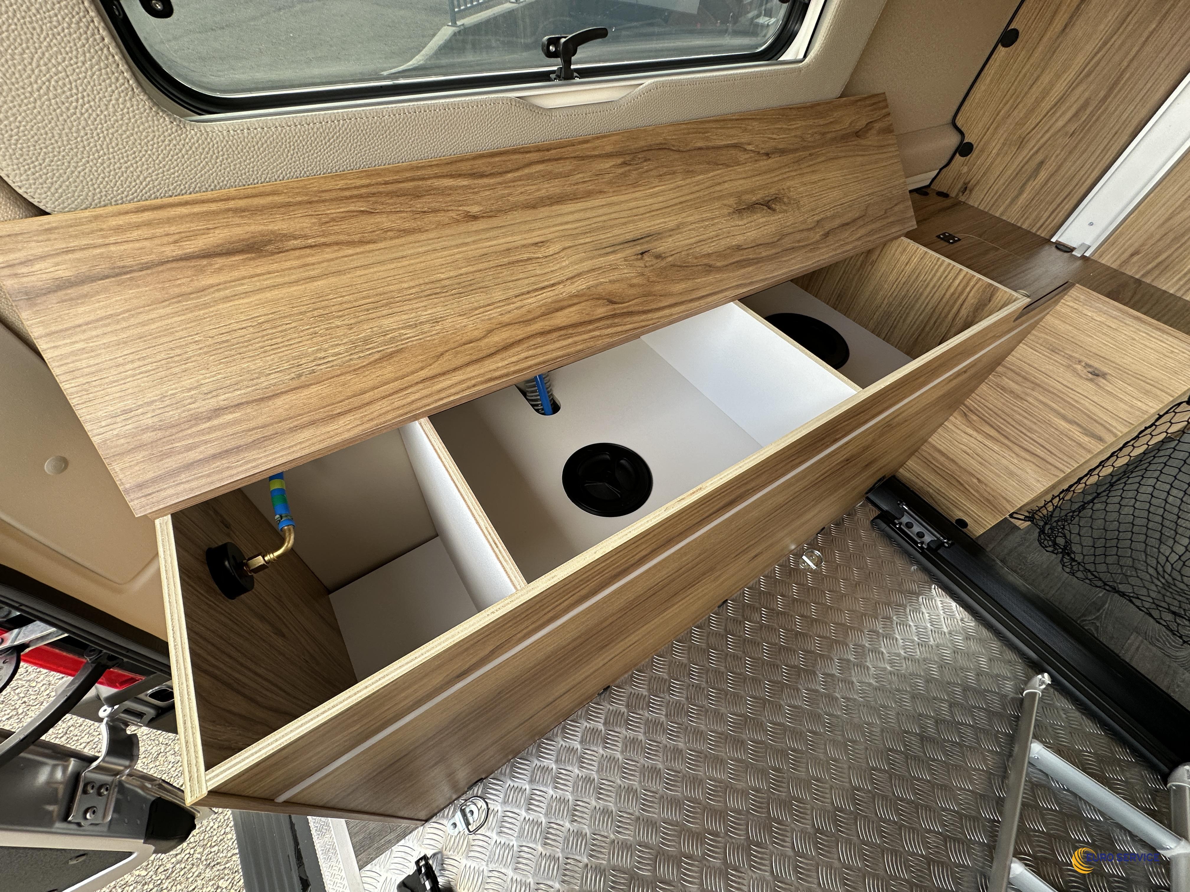 FONT VENDOME DUO VAN GARAGE ELEGANCE