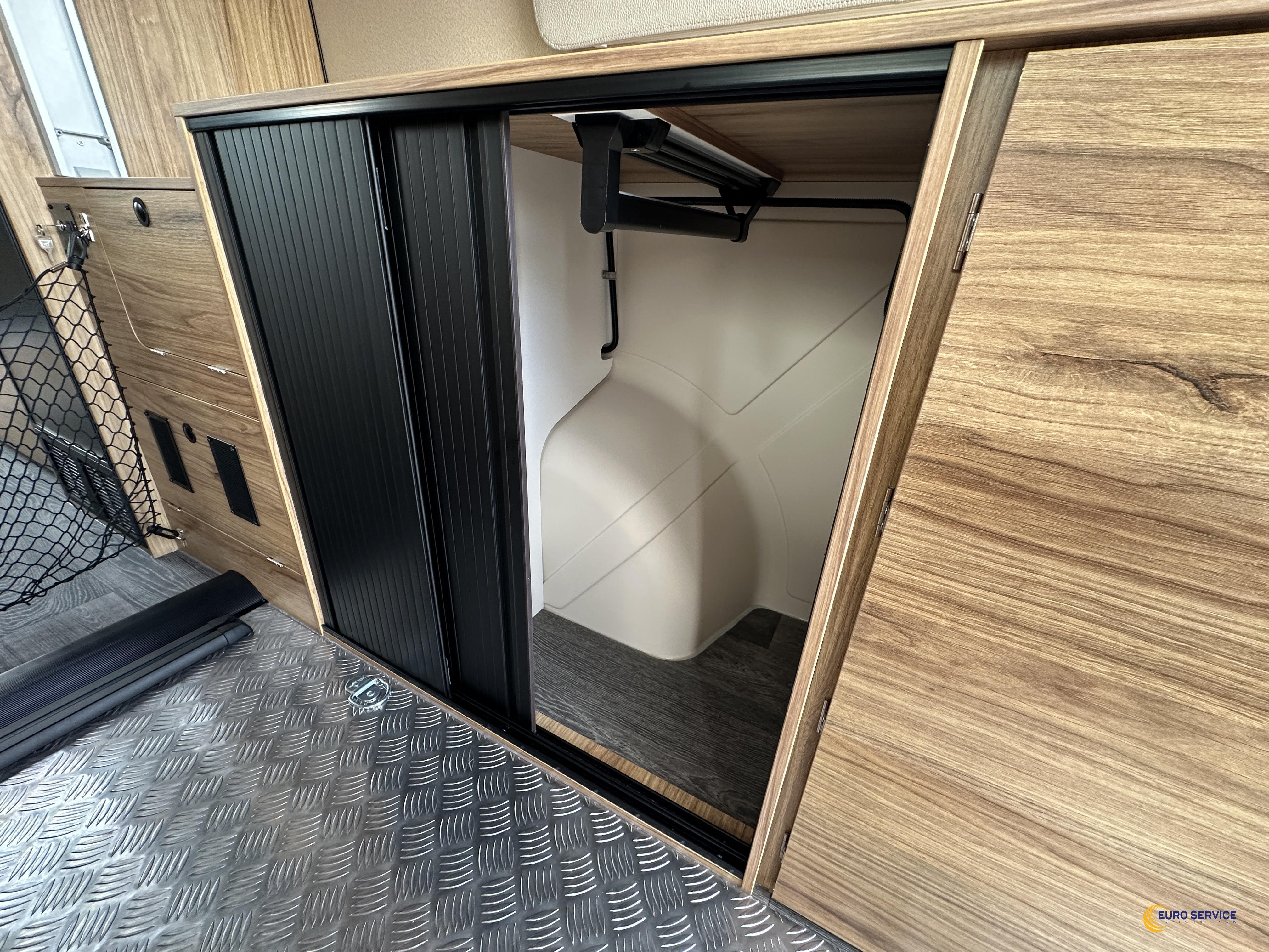 FONT VENDOME DUO VAN GARAGE ELEGANCE