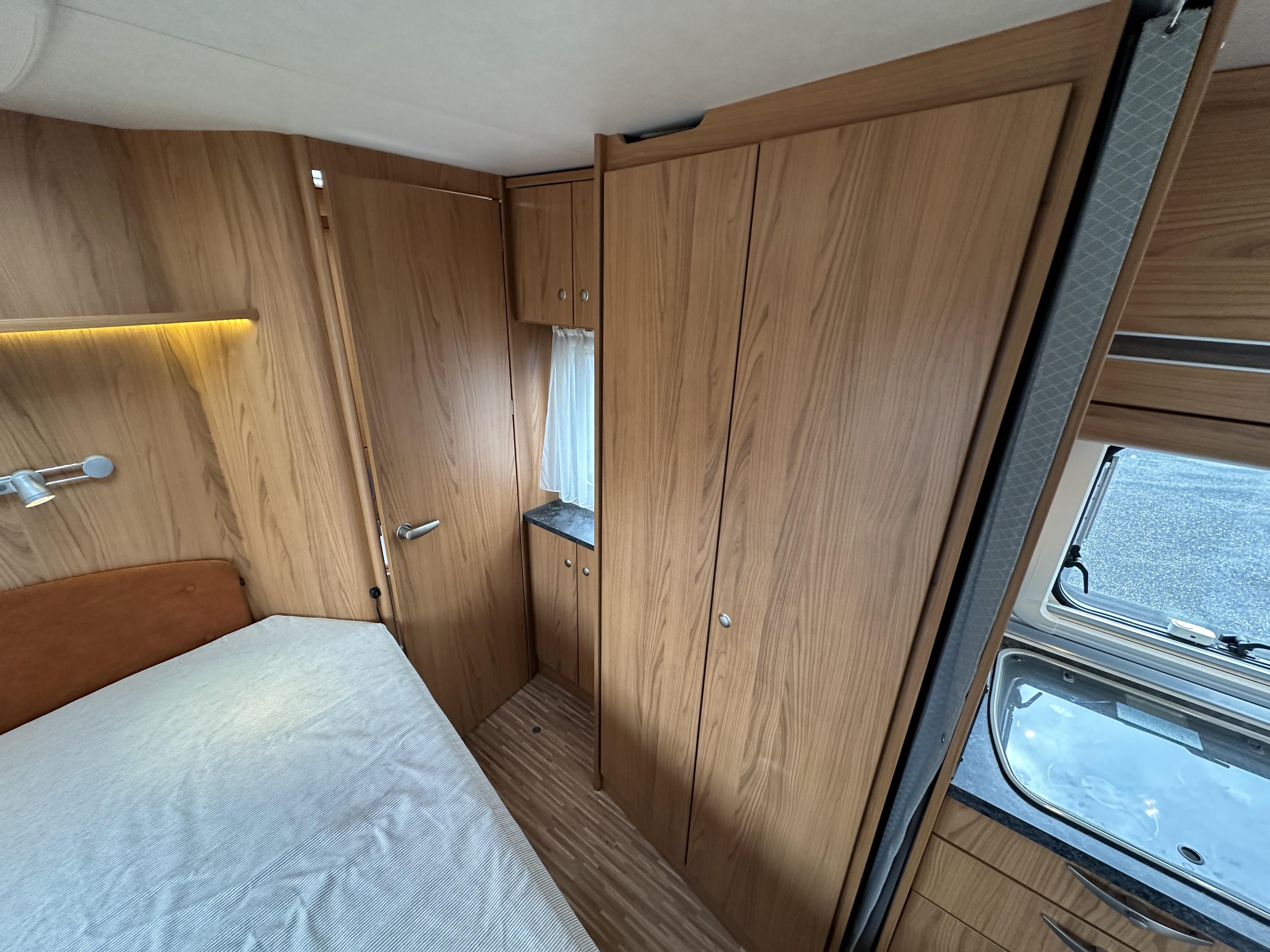 BURSTNER T 710 PRIVILEGE