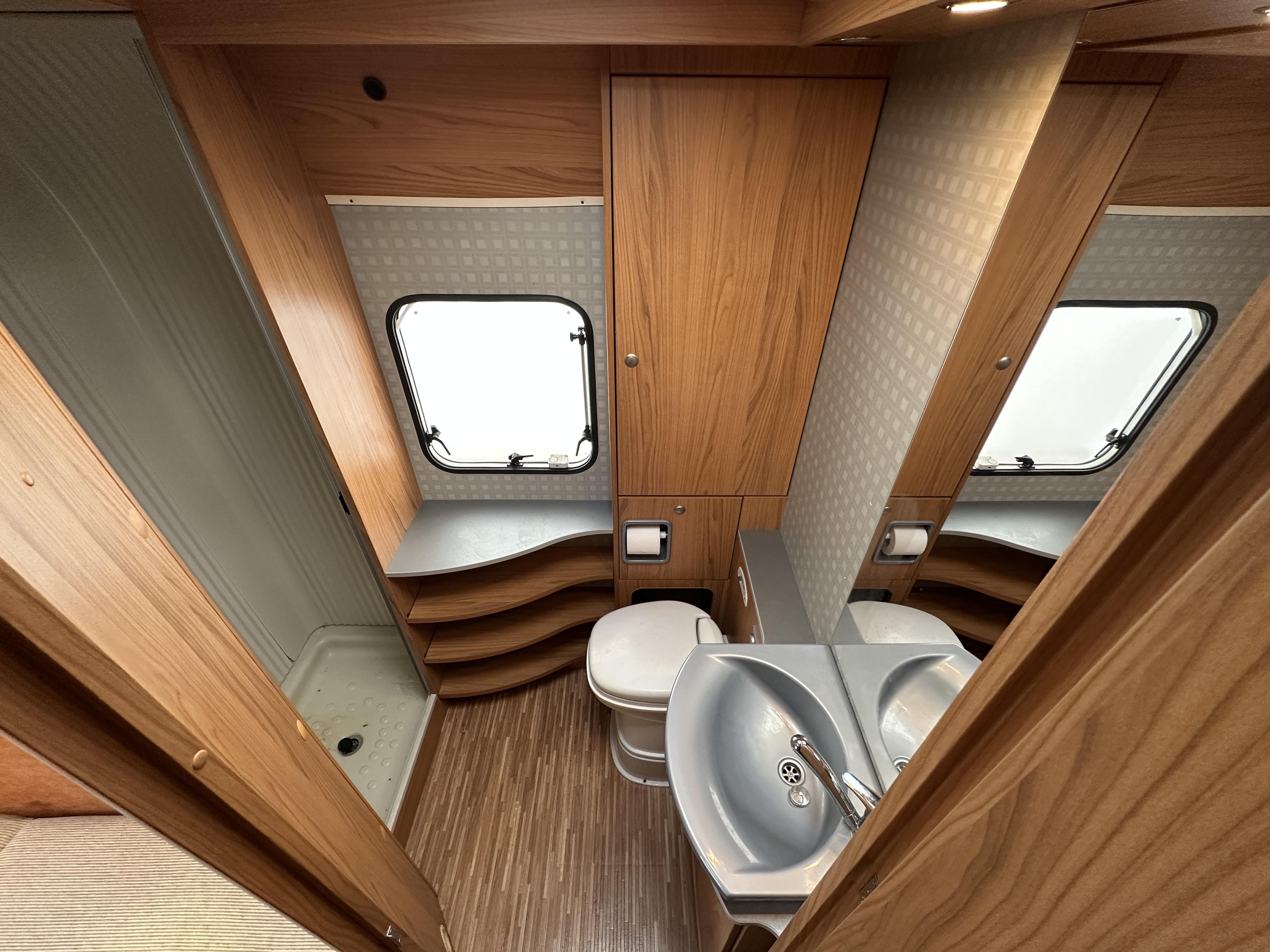 BURSTNER T 710 PRIVILEGE