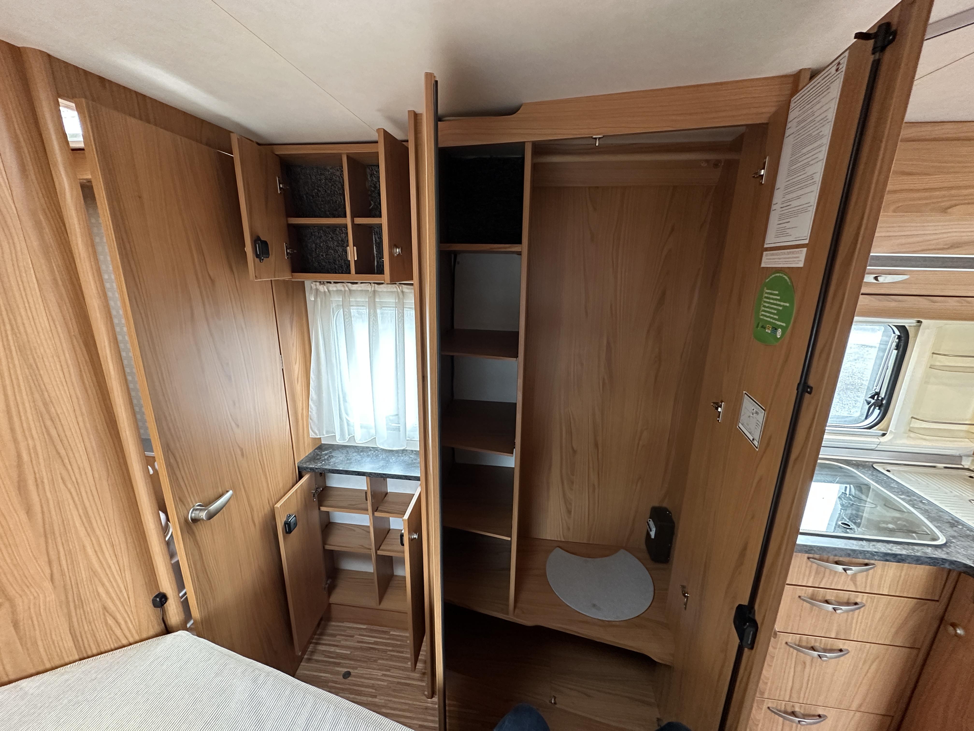 BURSTNER T 710 PRIVILEGE