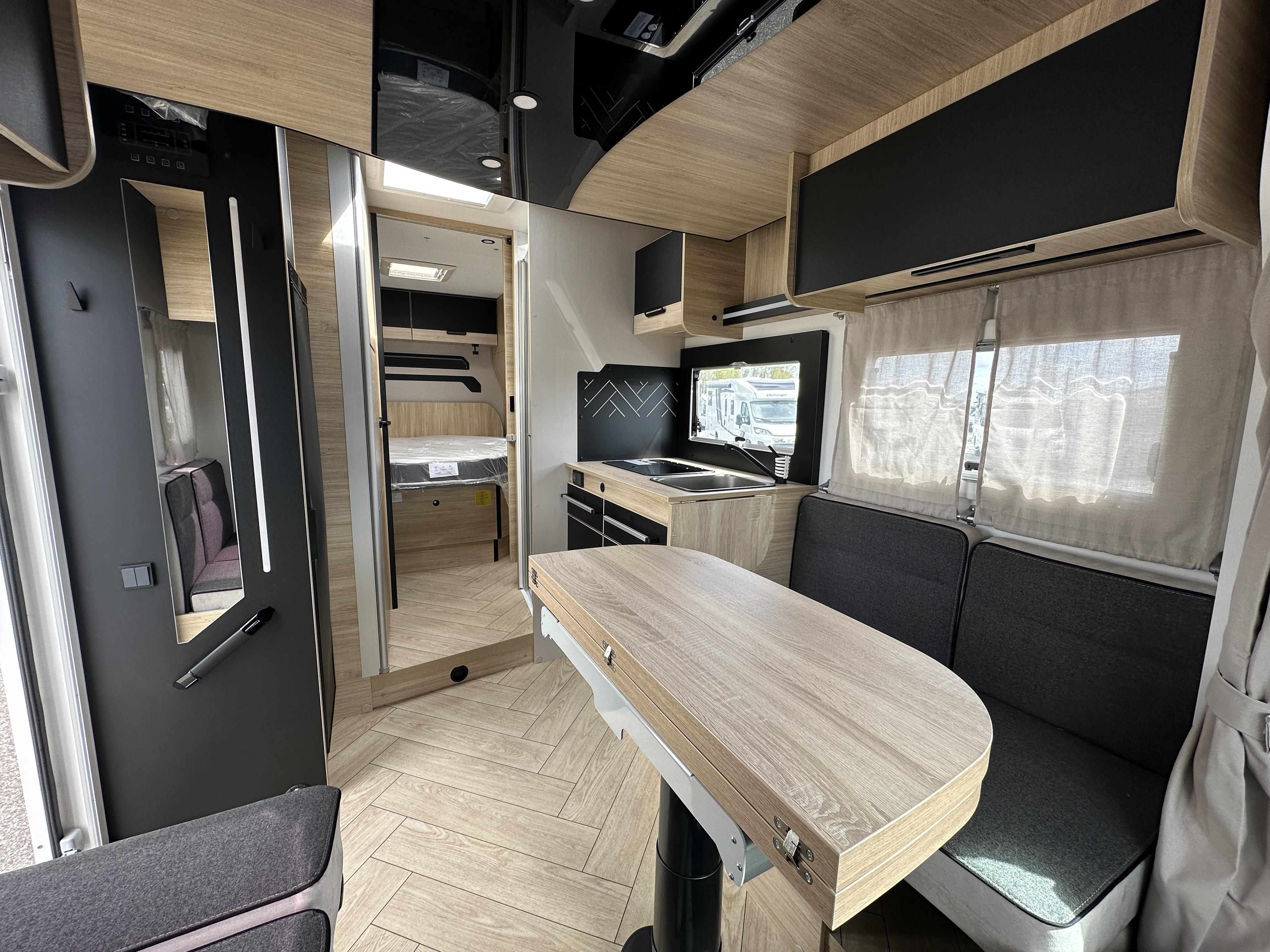 CHALLENGER 328 GRAPHITE EDITION