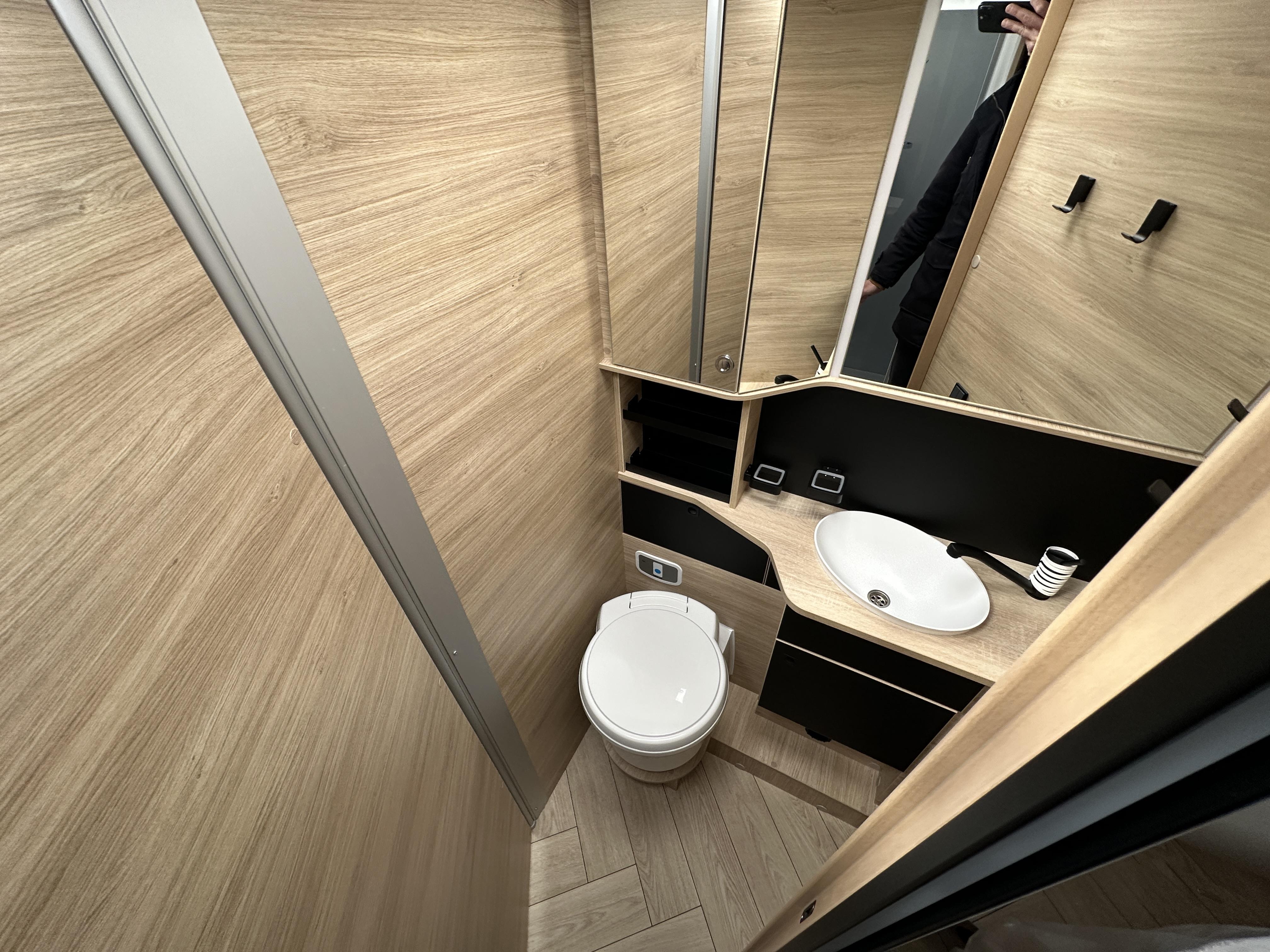 CHALLENGER 328 GRAPHITE EDITION