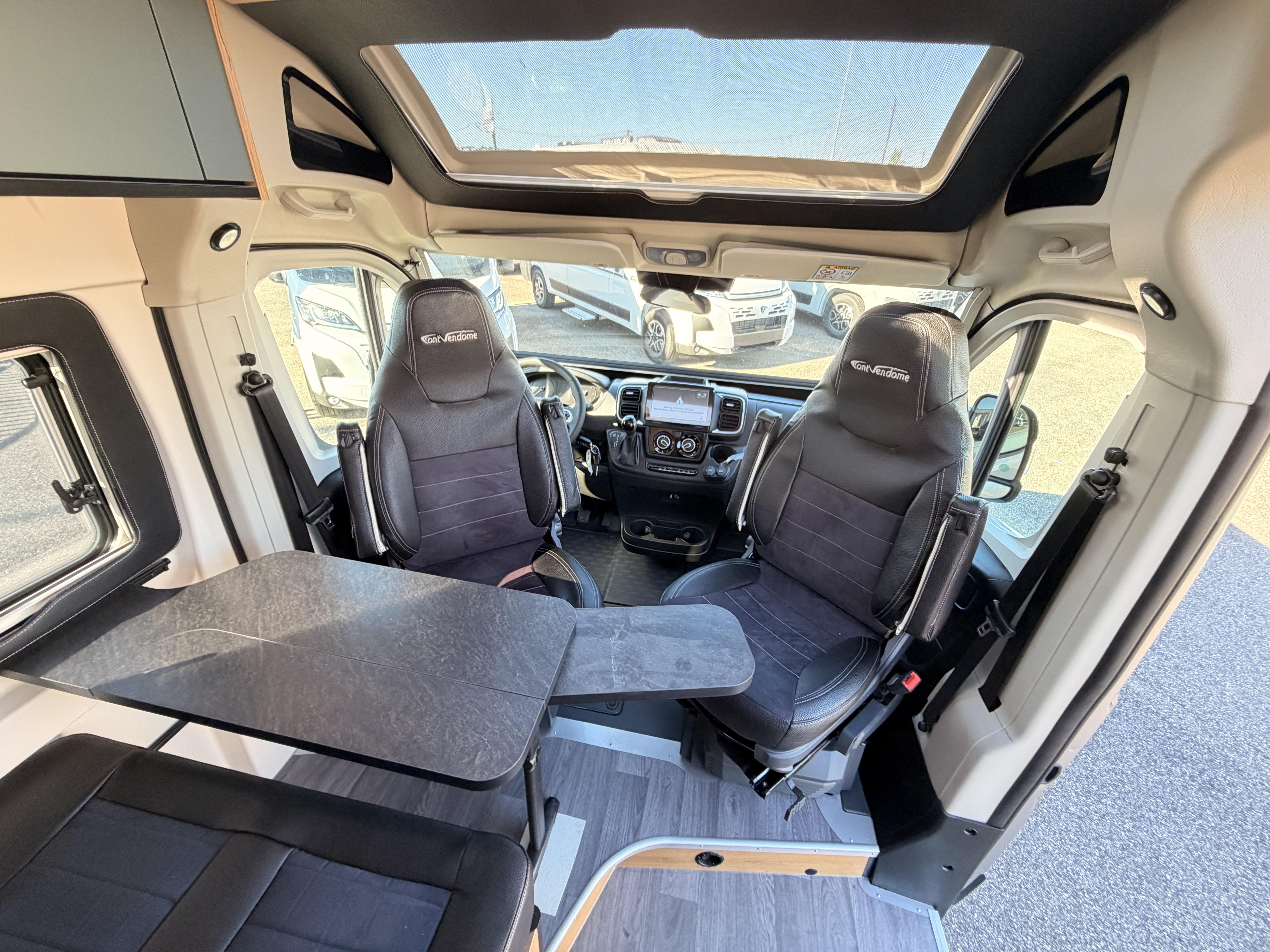 FONT VENDOME RANDOCAMP