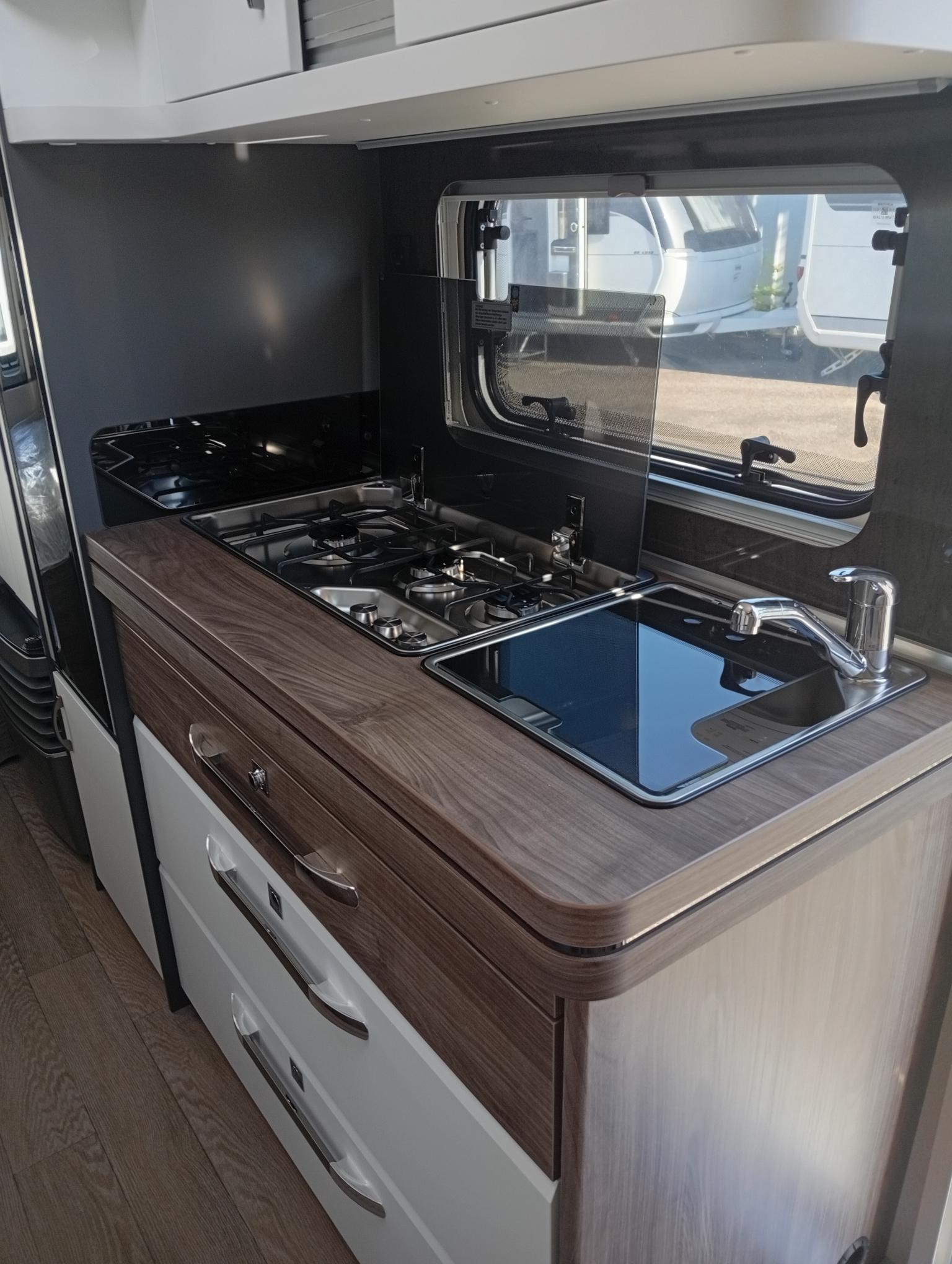 HOBBY 490 KMF EXCELLENT EDITION