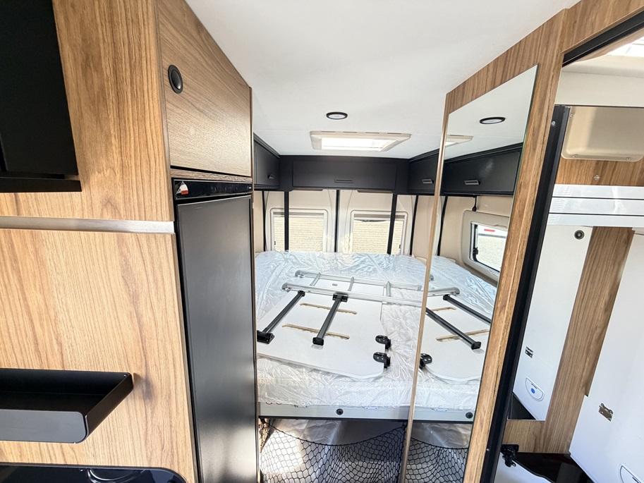 FONT VENDOME DUO VAN GARAGE ELEGANCE