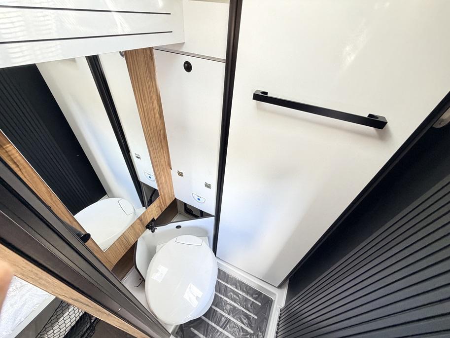 FONT VENDOME DUO VAN GARAGE ELEGANCE