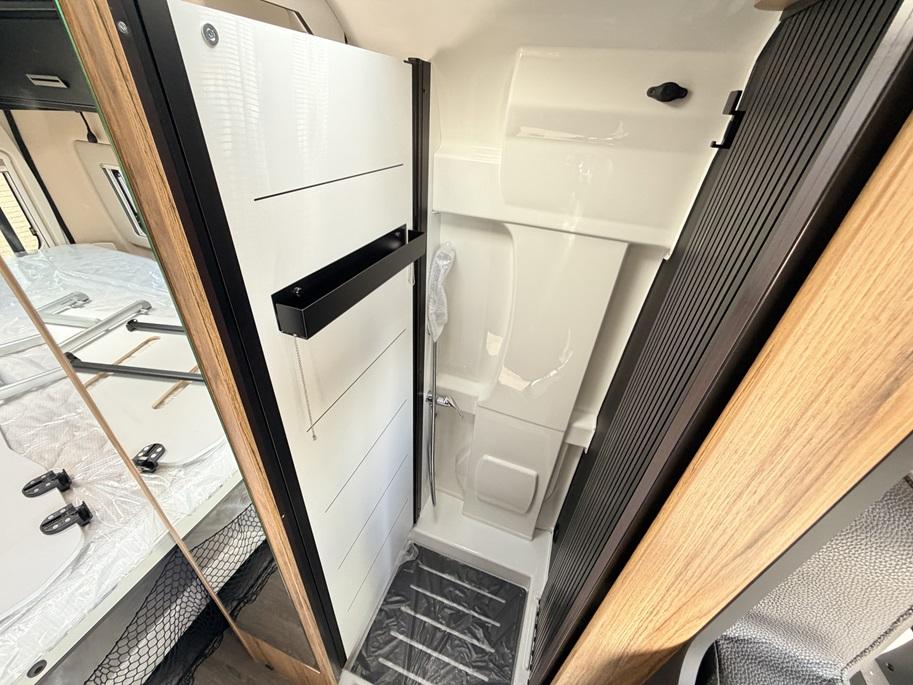 FONT VENDOME DUO VAN GARAGE ELEGANCE